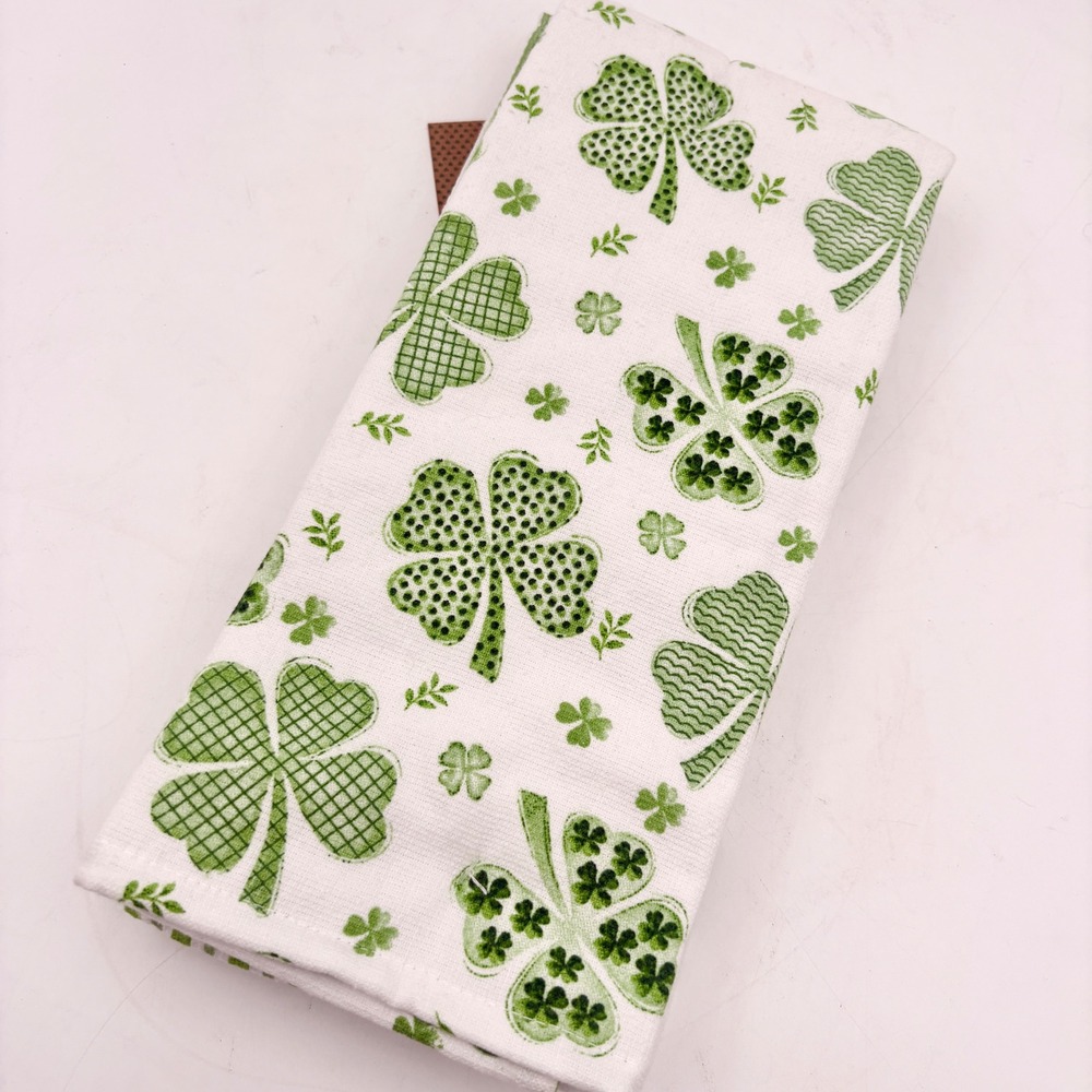 Cupcakes and Cashmere St Patricks Day Kitchen Towels Set of 3 Green Shamrock New - Picture 4 of 7